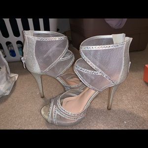 Sparkly Silver De Blossom Collection Heels